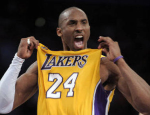 Kobe-Bryant-yelling-pulling-jersey