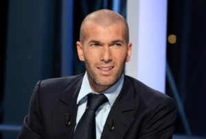 Zinedine-Zidane-En-famille-je-regarde-Koh-Lanta-_portrait_w532-300x203