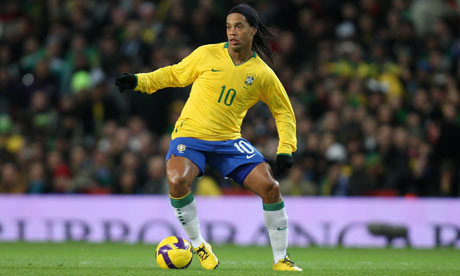 http://en.africatopsports.com/wp-content/uploads/2014/04/Ronaldinho-in-action-for-001.jpg
