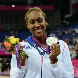 Sandrine-Gruda-avec-la-médaille-olympique-300x300