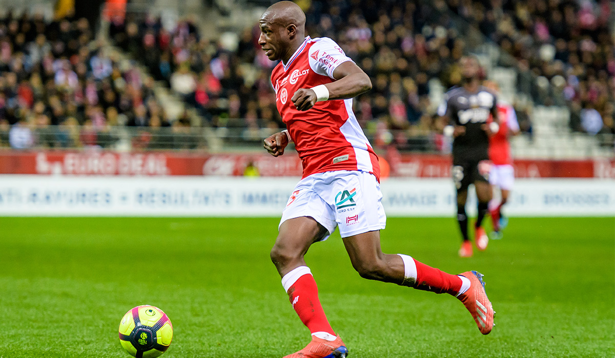 Marseille : Hassane Camara to challenge Jordan Amavi ? - Africa Top Sports