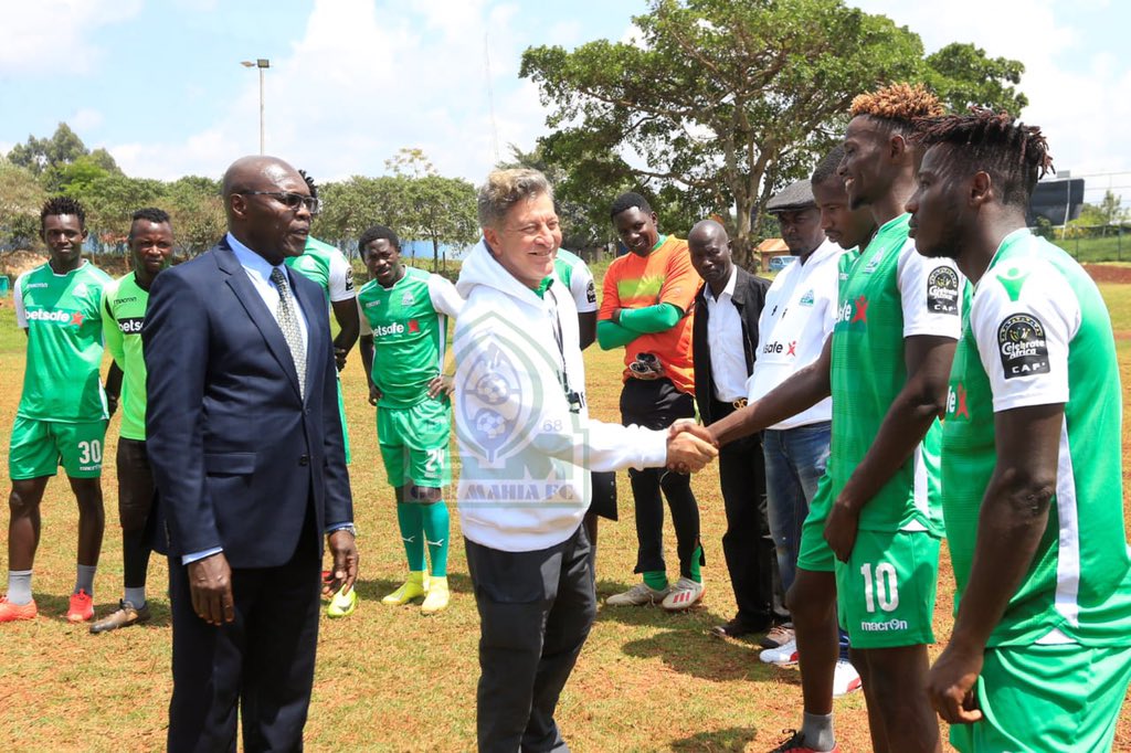 Coach Oliveira meeting his players for the first time. Credits / Gor Mahia