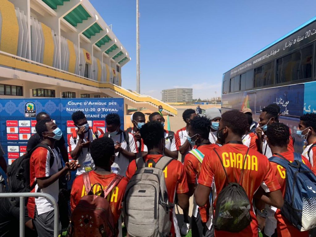 Black Satellites' arrival in the stadium.