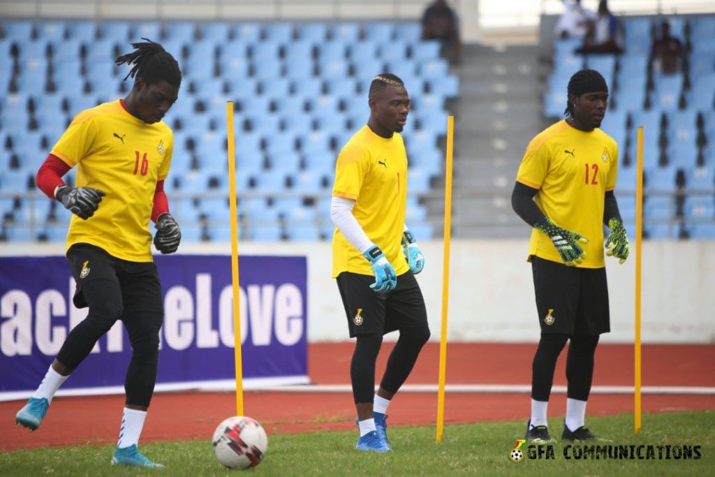 Razak Abalora with Ibrahim Danlad and Lawrence Ati-Zigi in training. ©GFA