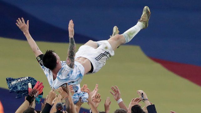 Rosario Celebrates Messi Argentina Copa America Triumph