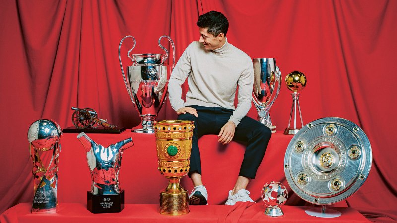 Robert Lewandowski would be the winner of Ballon d'Or 2021.