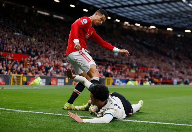 Cristiano Ronaldo vs Curtis Jones.