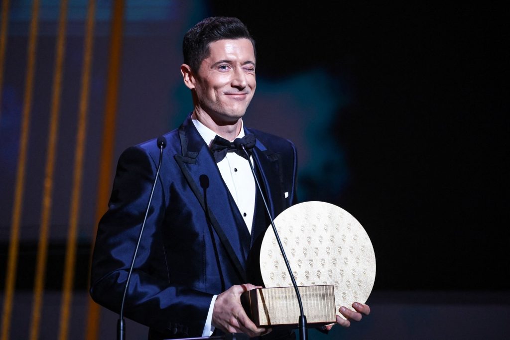 Ballon D Or 2021 Robert Lewandowski Wins Inaugural Striker Of The Year Award