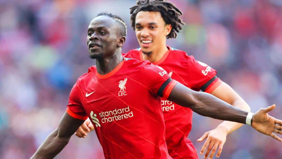 Sadio Mane deserves to win Ballon d'Or 2022 according to Van der Sar.