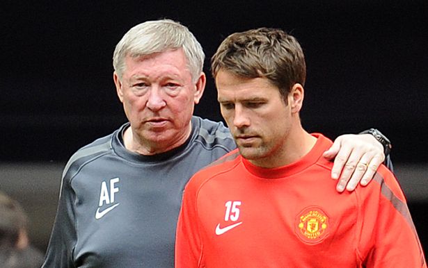 Michael Owen alongside Sir Alex Ferguson during a training session at Man United.
