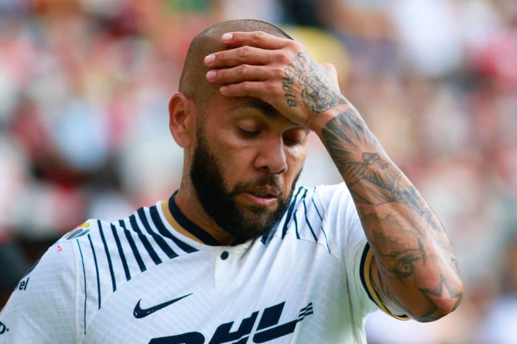 New blow for Dani Alves who loses major support