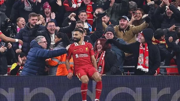 Liverpool fans furious over Salah’s uncertain future