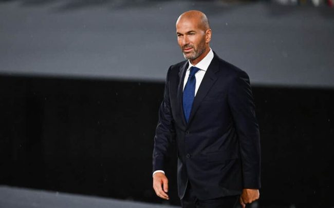 Zinedine Zidane keeps his eyes on the French national team