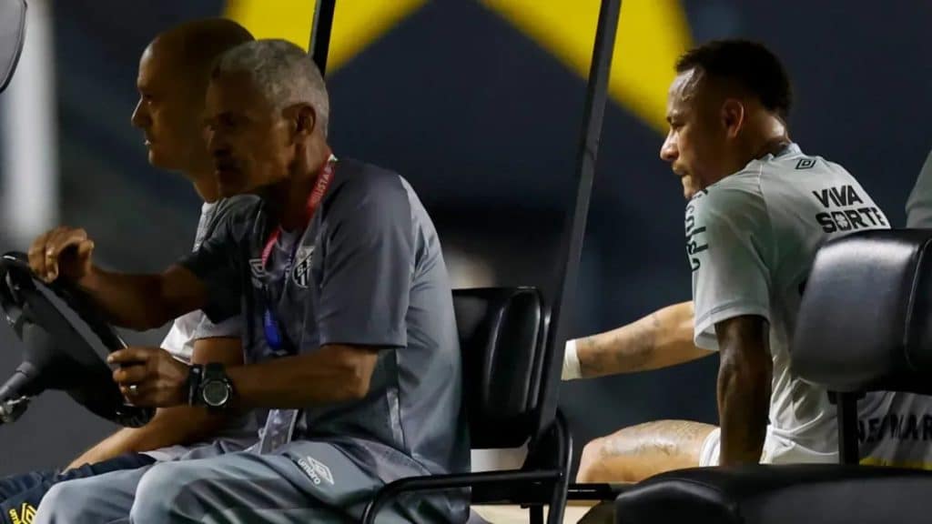 Santos takes control of Neymar's recovery after repeated setbacks
