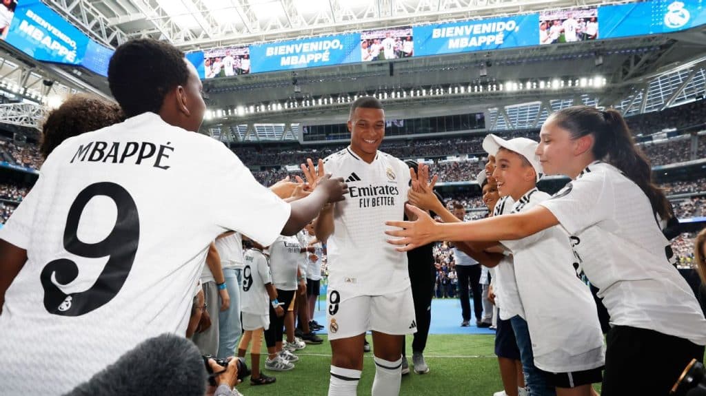 Liga : Madrid media hails Mbappé, slams the rest