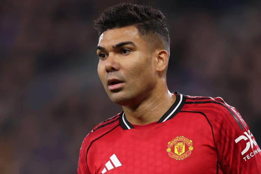 Fabrizio Romano, th&ecirc;m ng&ocirc;i sao nối tiếp Casemiro rời Manchester United trong h&egrave; 2026