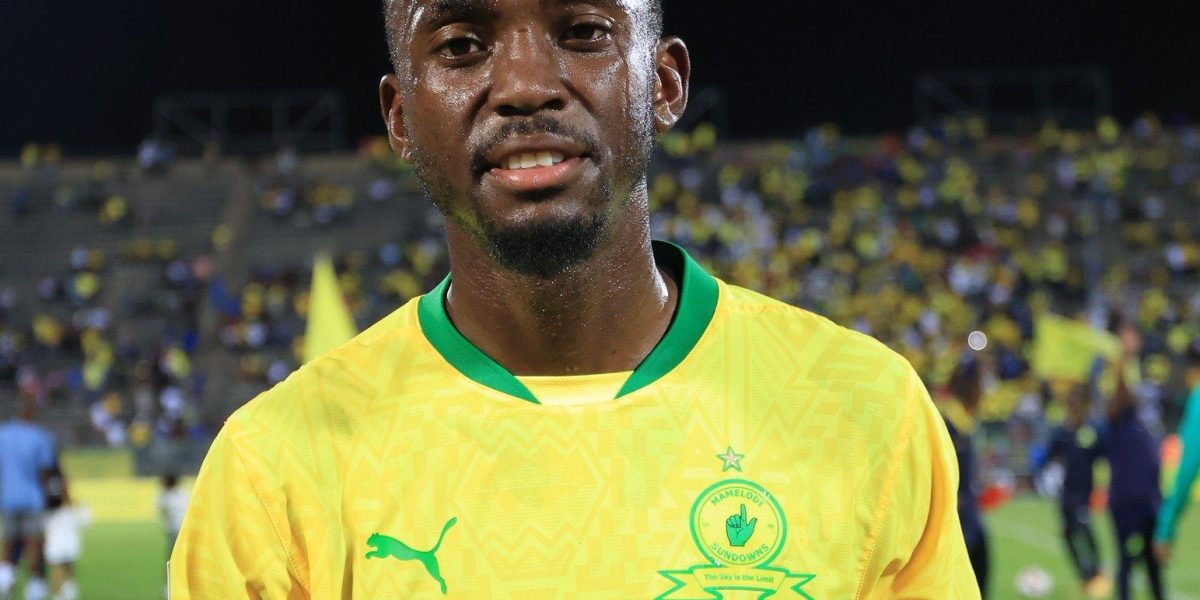 Mokoena Urges Orlando Pirates to “Break the Bank” for Shalulile