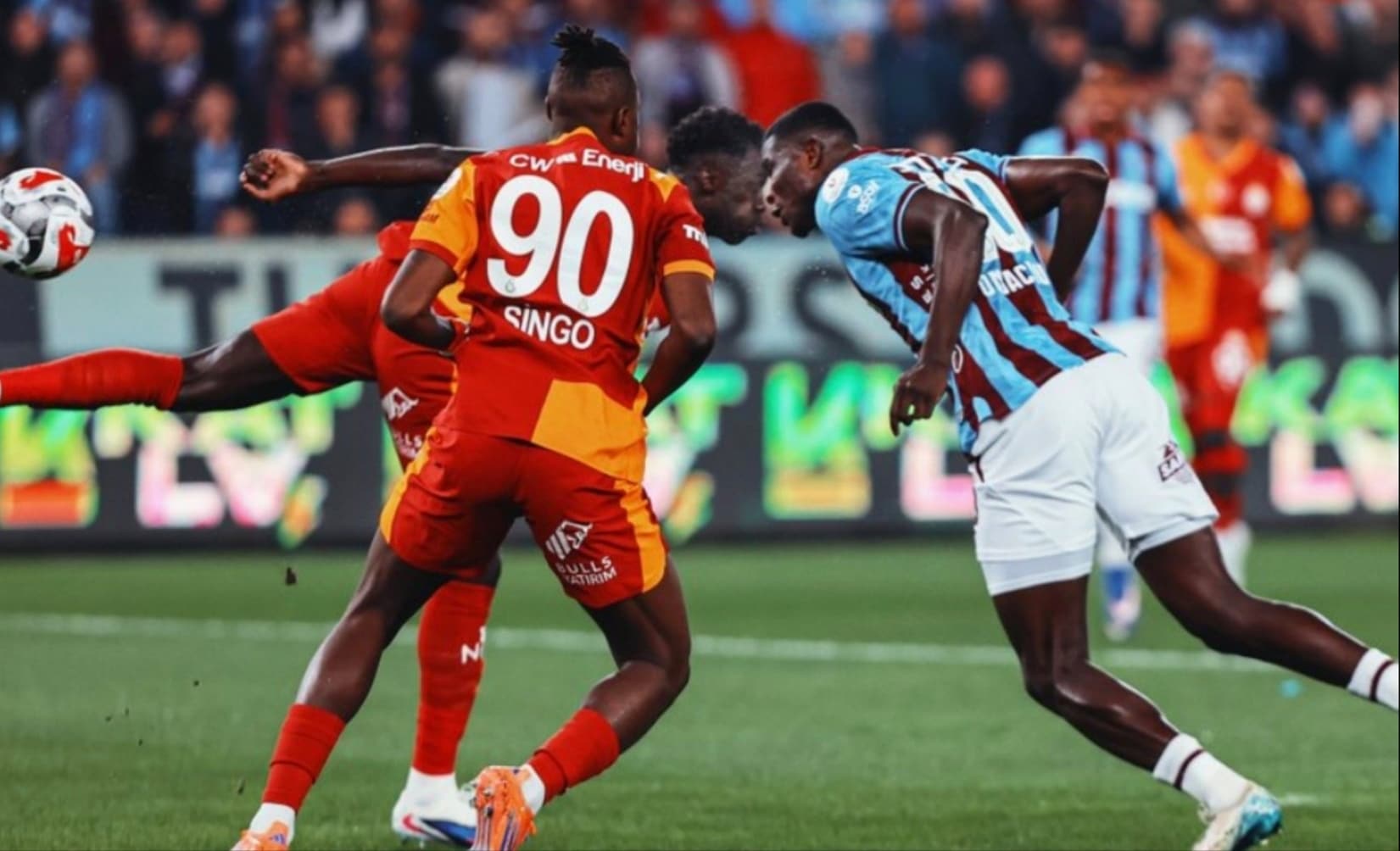 Onuachu Inspires Trabzonspor to Shock Galatasaray in Osimhen’s Absence