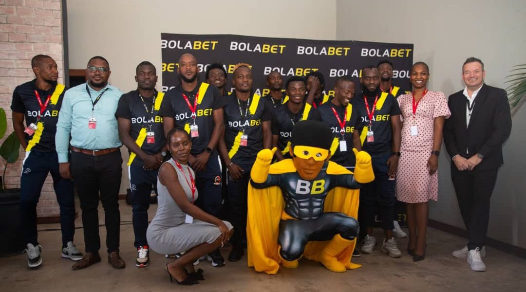Red Arrows, Bolabet strike one-year kit sponsorship deal