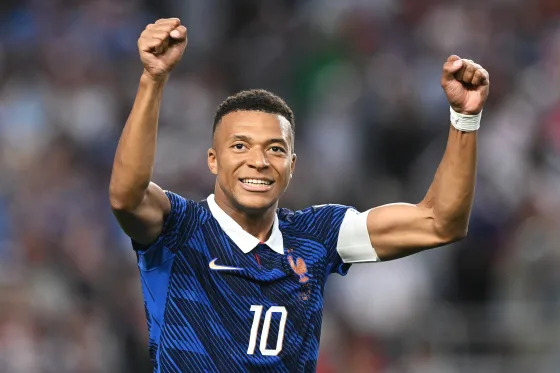 2026 FIFA World Cup : Mbappé gives France halftime lead