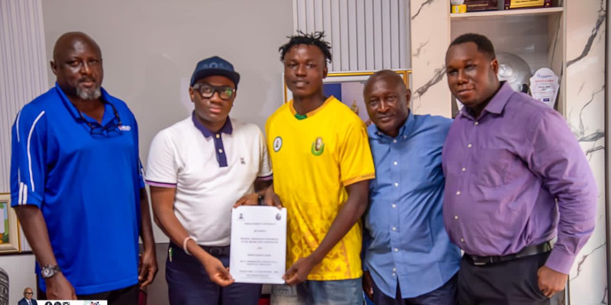Bendel Insurance Tie Down Rising Star Alex Oweifaleya with New Three-Year Deal