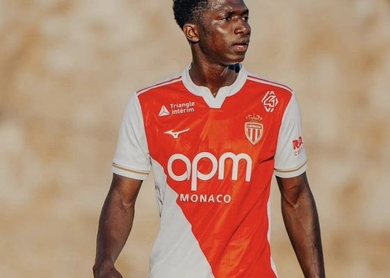 Newcastle Eye Lamine Camara as Midfield Contingency Plan