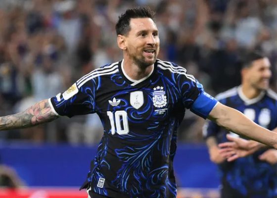 2026 FIFA World Cup : Messi honors Maradona after win