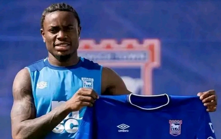 Official: Abdul Fatawu signs for Ipswich Town