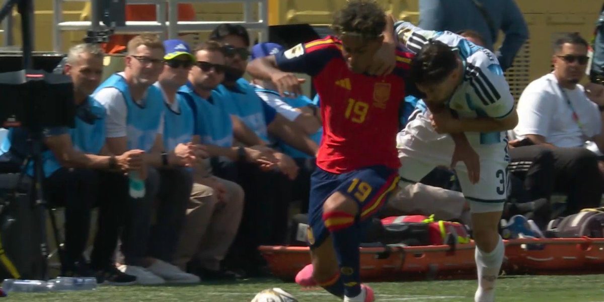 2026 FIFA World Cup Final: Spain Dominate Possession but Argentina Hold Firm at Half-Time