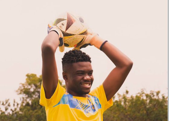 Official: Arnold Kompany extends contract with Casric Stars