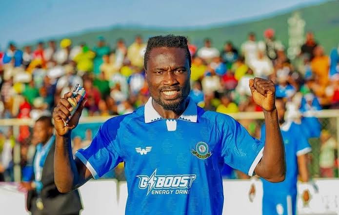 Jonathan Sowah Commits Future to Singida Black Stars in Long-Term Return