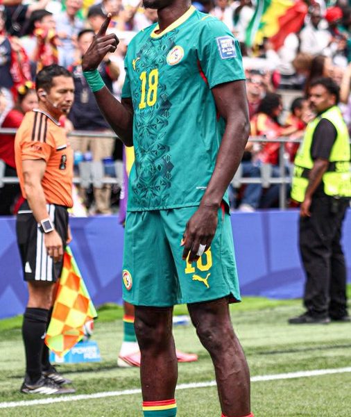 Manchester United Sound Out Ismaïla Sarr as Attacking Options Under Review