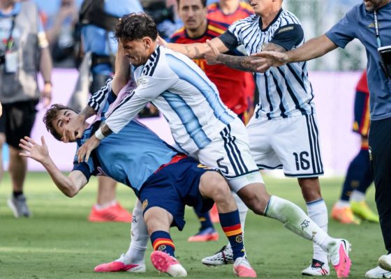 2026 World Cup : FIFA hands Leandro Paredes a 10-match ban