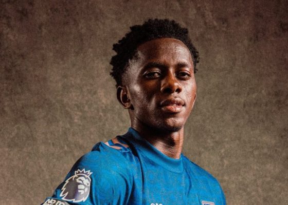 Sunderland complete signing of DR Congo youngster Jules Ahoka