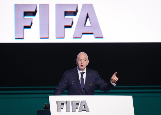 FIFA : Infantino opponents plan to force him out