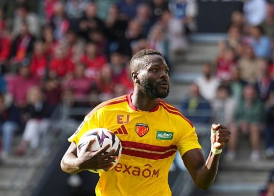 Mafouta Double Not Enough as Rennes Edge Le Mans in VAR Drama