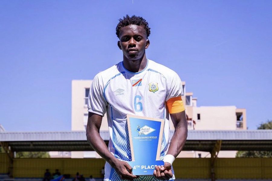 Sunderland Agree £8m Deal for DR Congo Midfielder Jules Ahoka