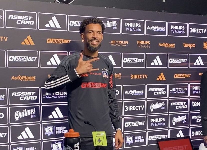 Cape Verde Veteran Vozinha Joins Colo-Colo at 40