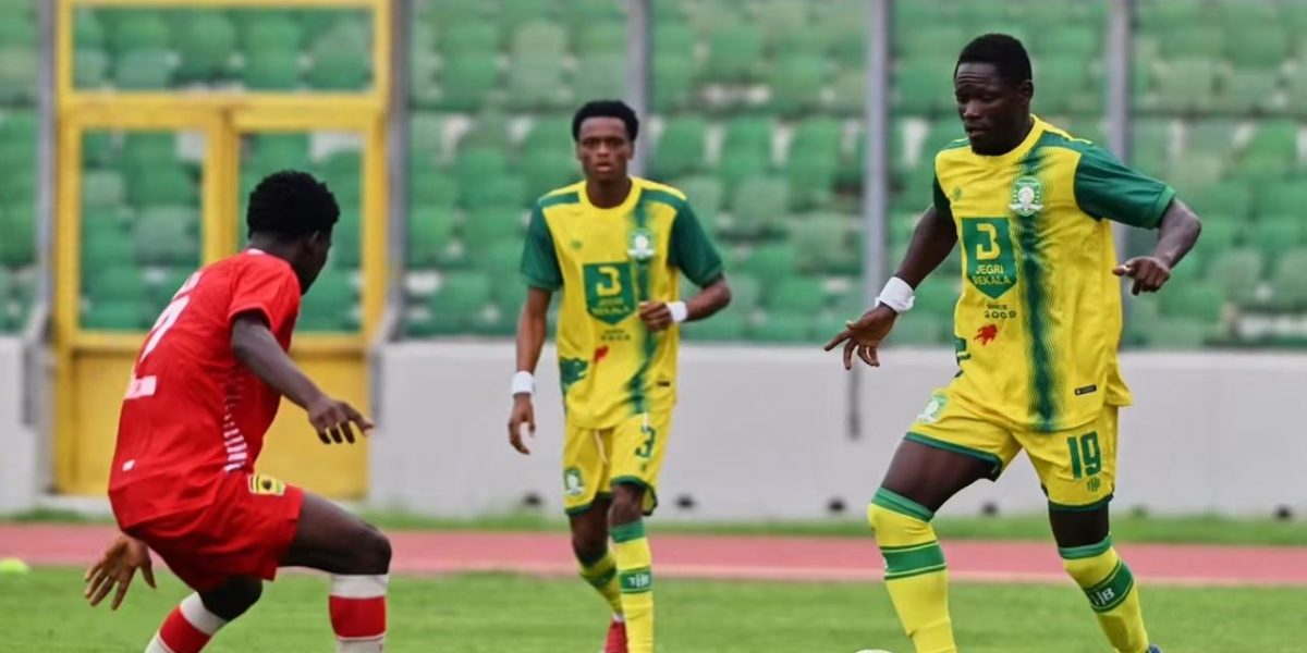 GPL,: Aduana FC Stun Asante Kotoko with 2-0 Victory at Baba Yara