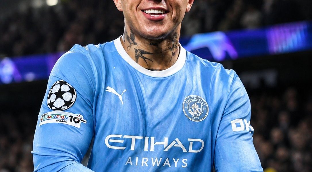 Manchester City Agree £125m Deal for Chelsea Star Enzo Fernandez