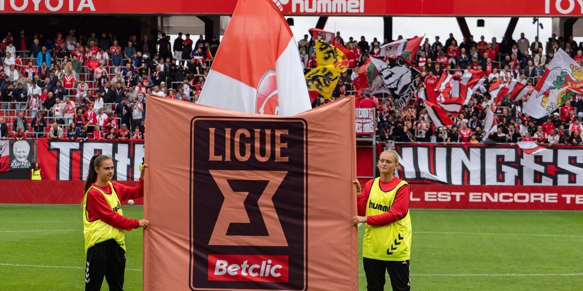 French club sacks coach after a 13-0 victory