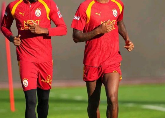 Osimhen Returns to Training Ahead of Kasımpaşa, Barcelona Tests