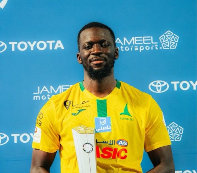 Barrow Brace Leads African-Inspired Al-Khaleej to 4–2 Victory Over Al-Okhdood